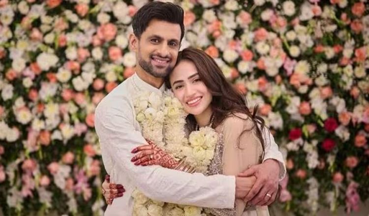 শোয়েব মালিক ‘বন্ধুর বউ চোর’, ভাইরাল!